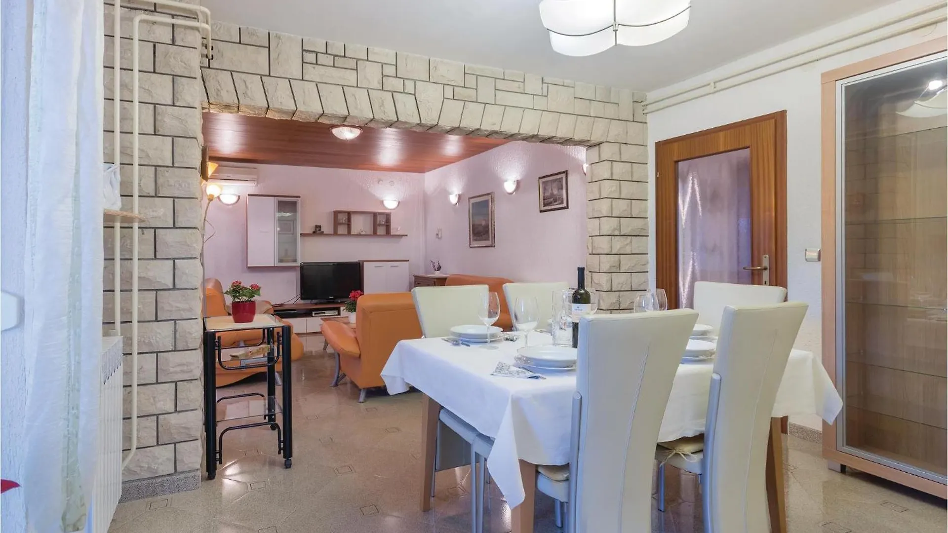 Amazing Apartment In Pula With Wifi クロアチア